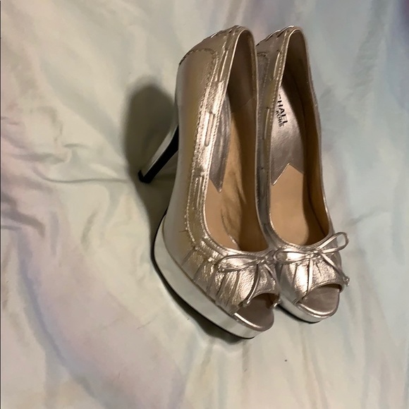 Michael Kors pumps size 10